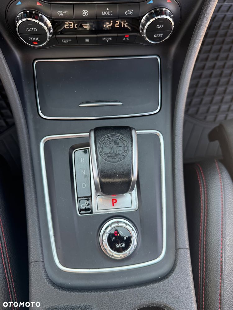 Mercedes-Benz CLA AMG 45 4Matic AMG Sp.sh 7G-DCT AMG Night Edition - 10