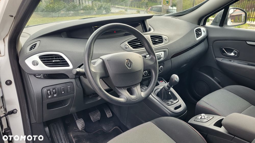 Renault Scenic dCi 110 Xmod Paris - 11