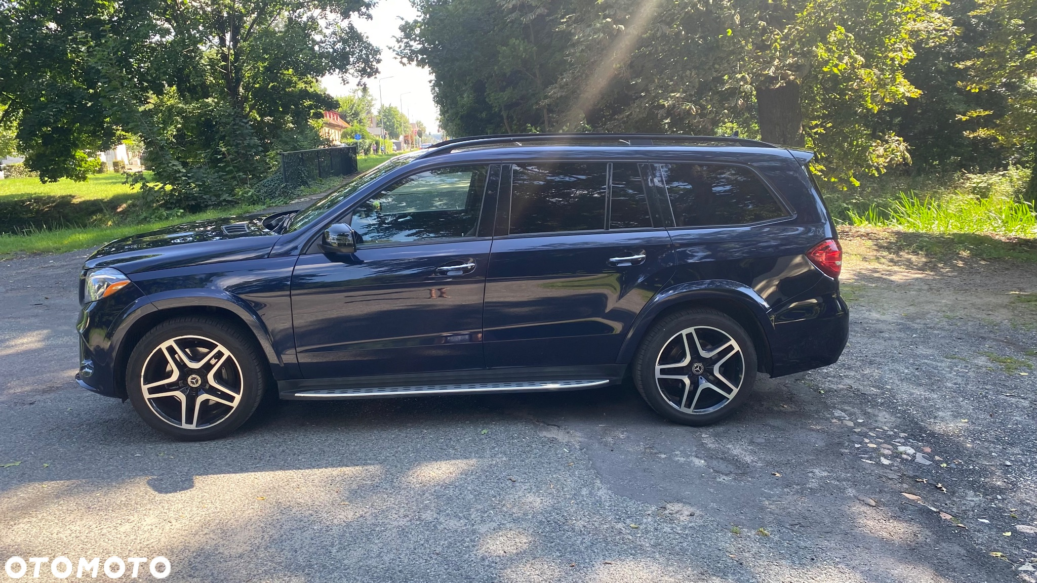 Mercedes-Benz GLS - 24