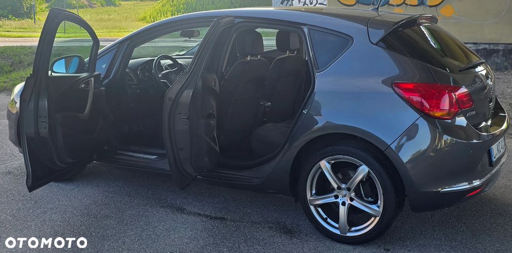 Opel Astra 1.6 Edition 111 Jahre - 17