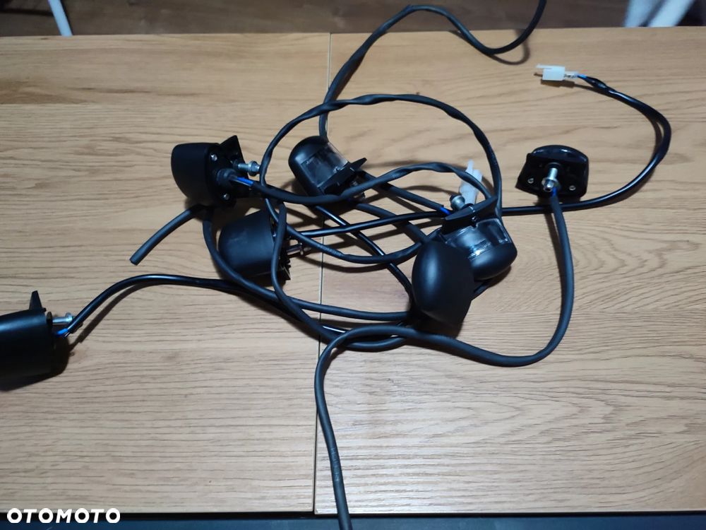 Podświetlanie tablicy rejestracyjnej Yamaha X-Max N-Max Aerox - 6