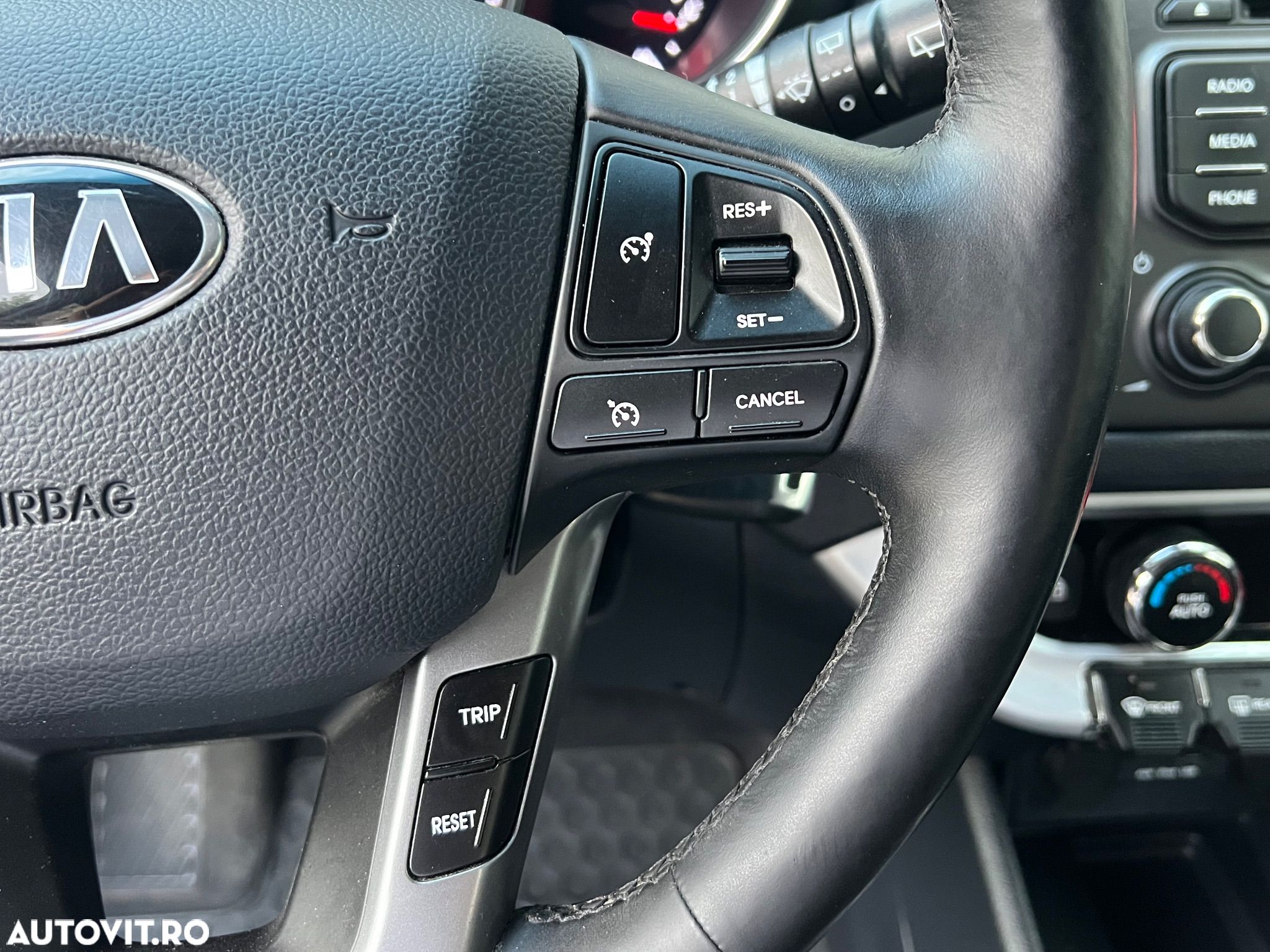 Kia Rio 1.4 CRDi 90 Platinum Edition - 10