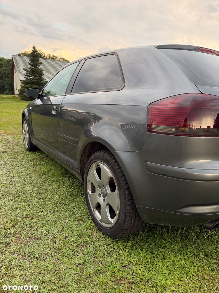 Audi A3 3-drzwiowe 2.0 FSI Ambiente - 6