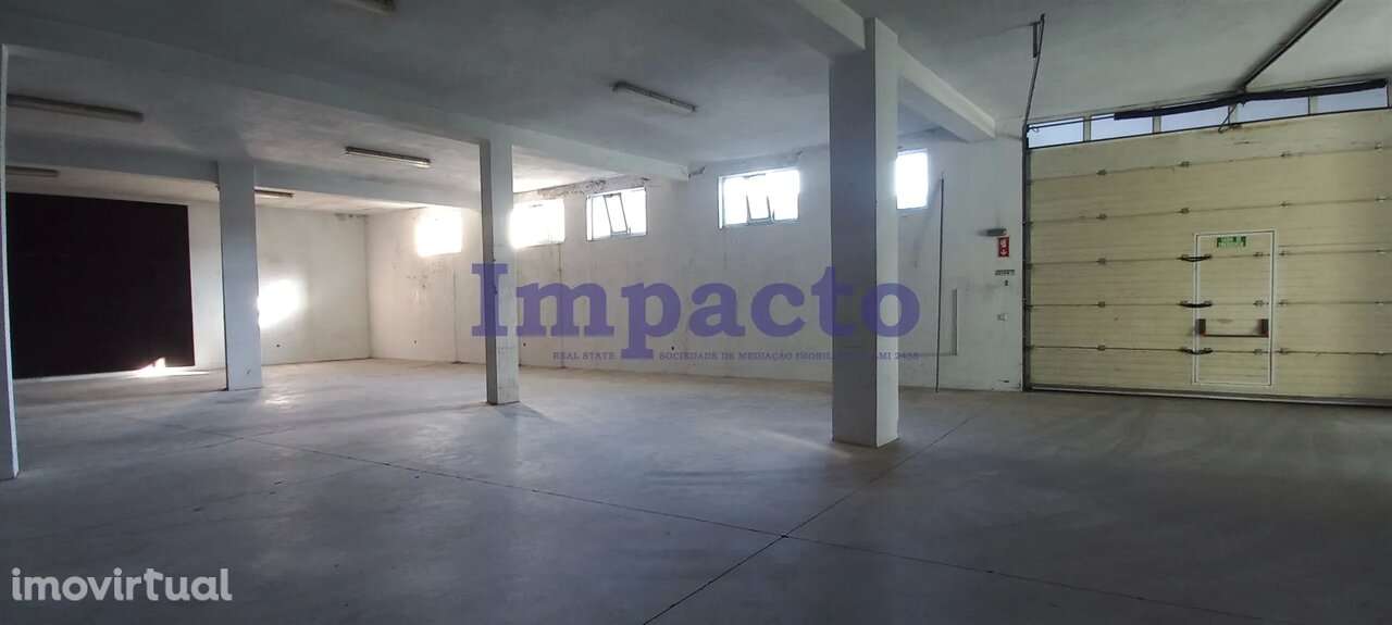 Armazém em São João da Madeira - Grande imagem: 3/6