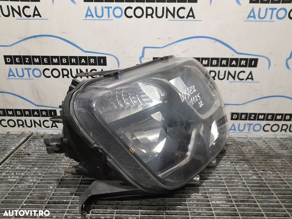 Far Dreapta Dacia Duster Facelift 2014 - 2017 SUV 4 Usi (1125) Fara xenon - 2