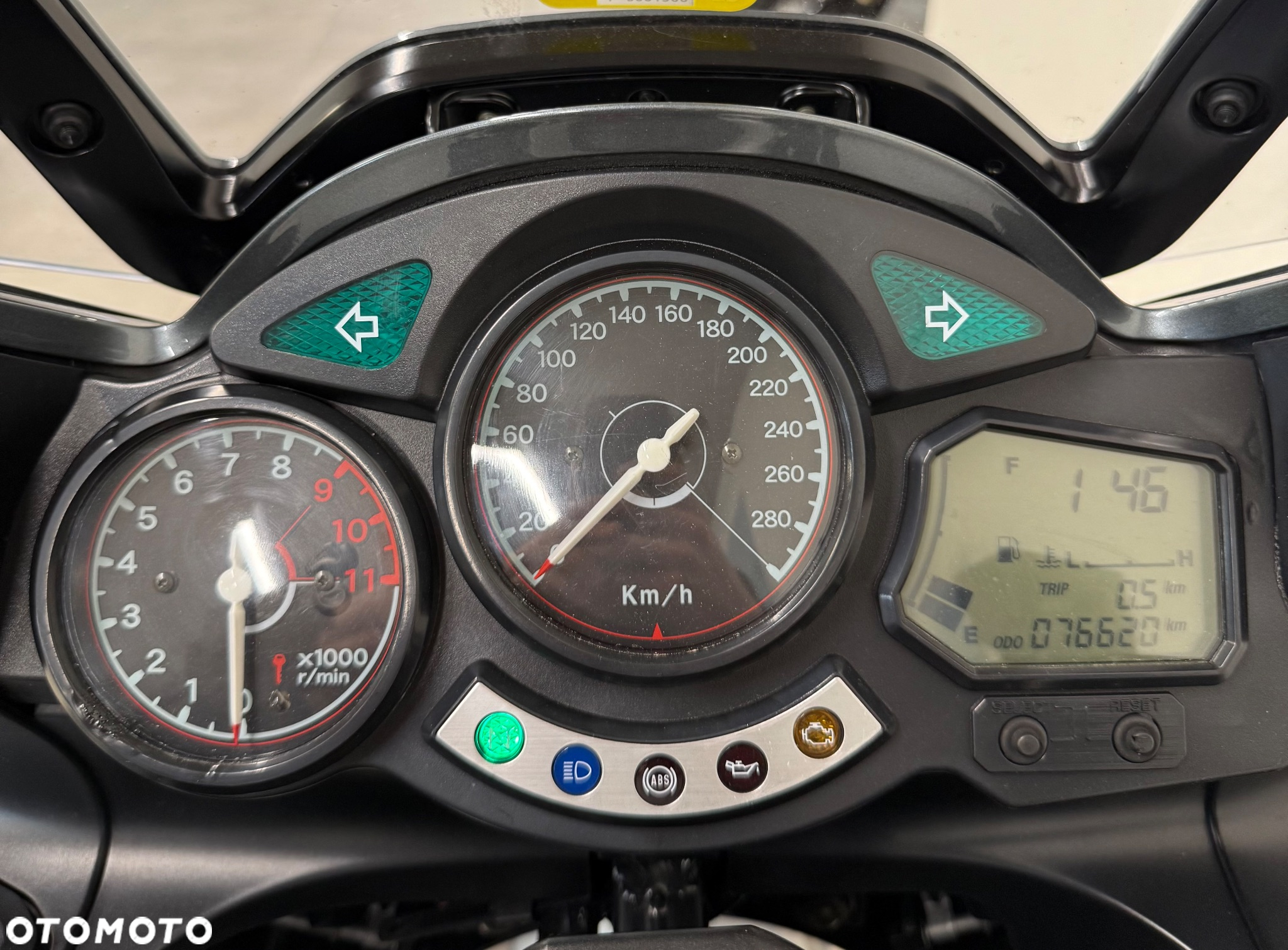 Yamaha FJR - 9