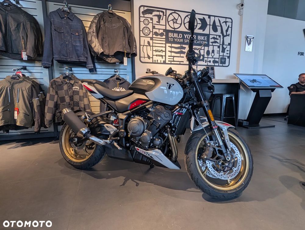 Triumph Trident - 2