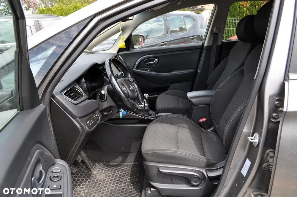 Kia Carens 1.6 GDI L - 14