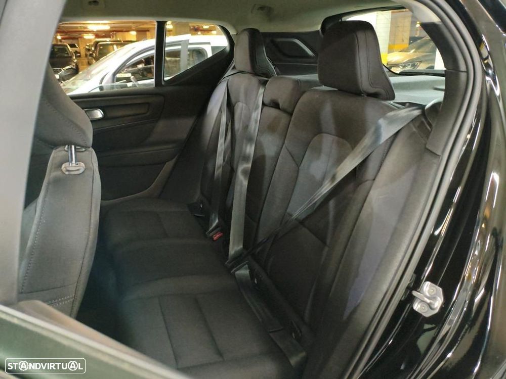 Volvo XC 40 2.0 D3 - 8