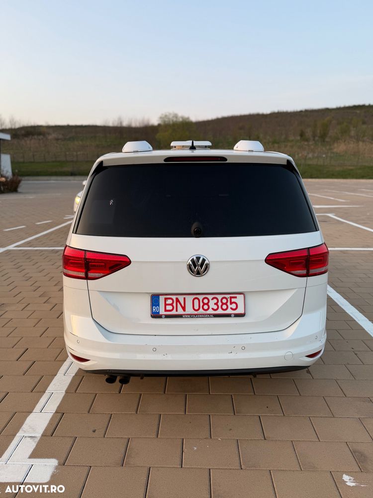 Volkswagen Touran 2.0 TDI DSG Comfortline - 5