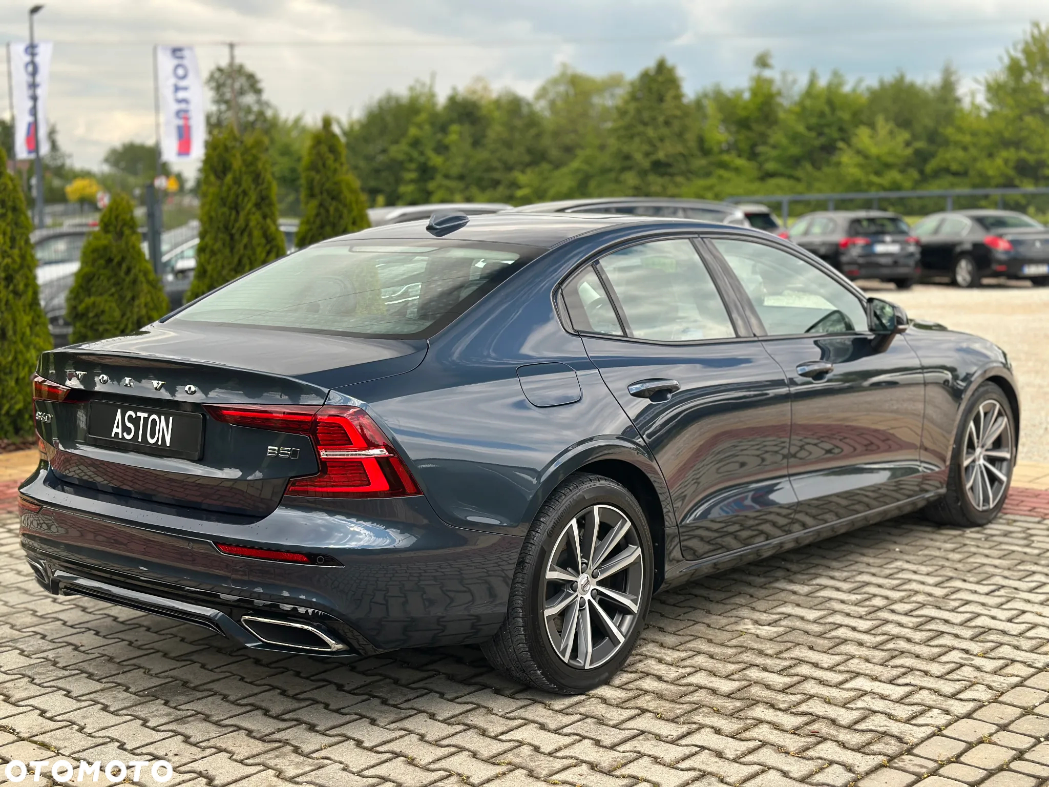 Volvo S60 B5 B AWD Plus Dark - 8