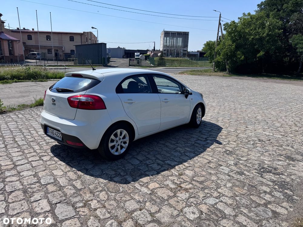 Kia Rio 1.2 Attract - 8