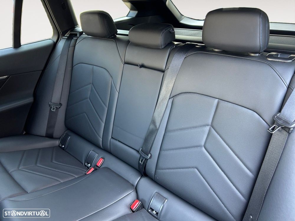 BMW 530 e Pack Desportivo M - 14