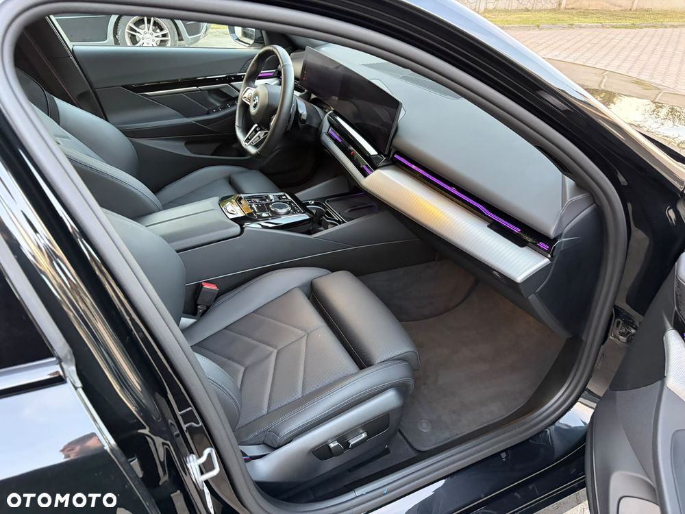 BMW Seria 5 530e M Sport sport - 13