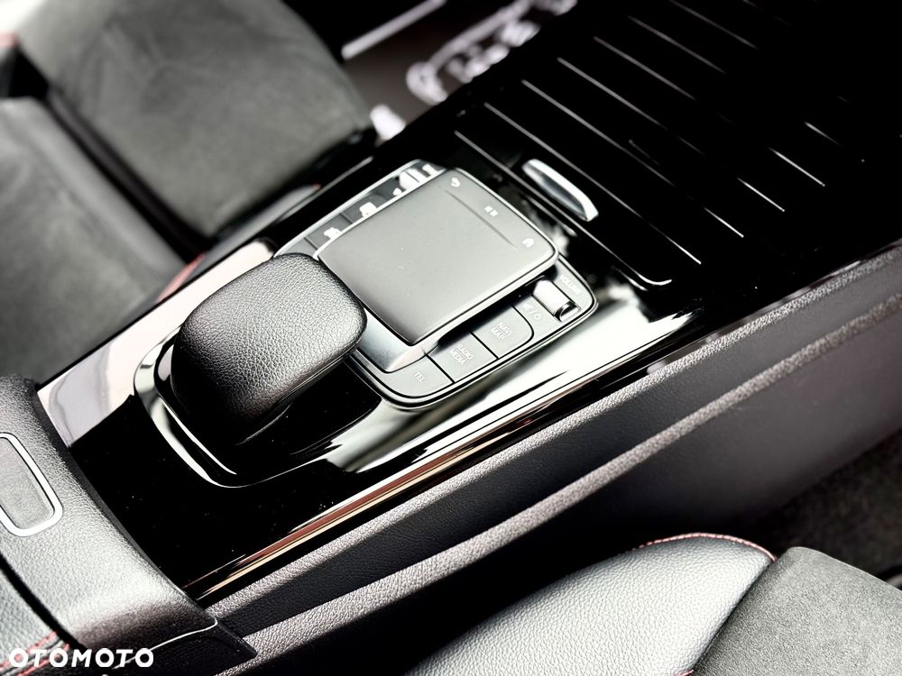 Mercedes-Benz CLA 180 d 7G-DCT AMG Line - 40