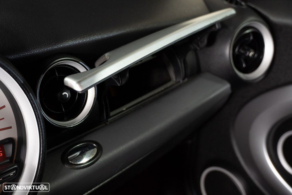 MINI 3 Portas One D - 32