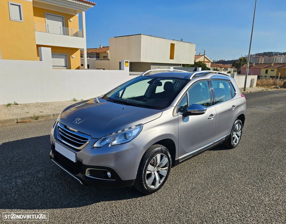 Peugeot 2008 1.2 PureTech Allure - 19