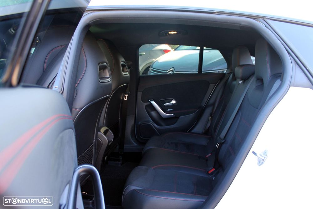 Mercedes-Benz CLA 250 e 8G-DCT AMG Line - 29