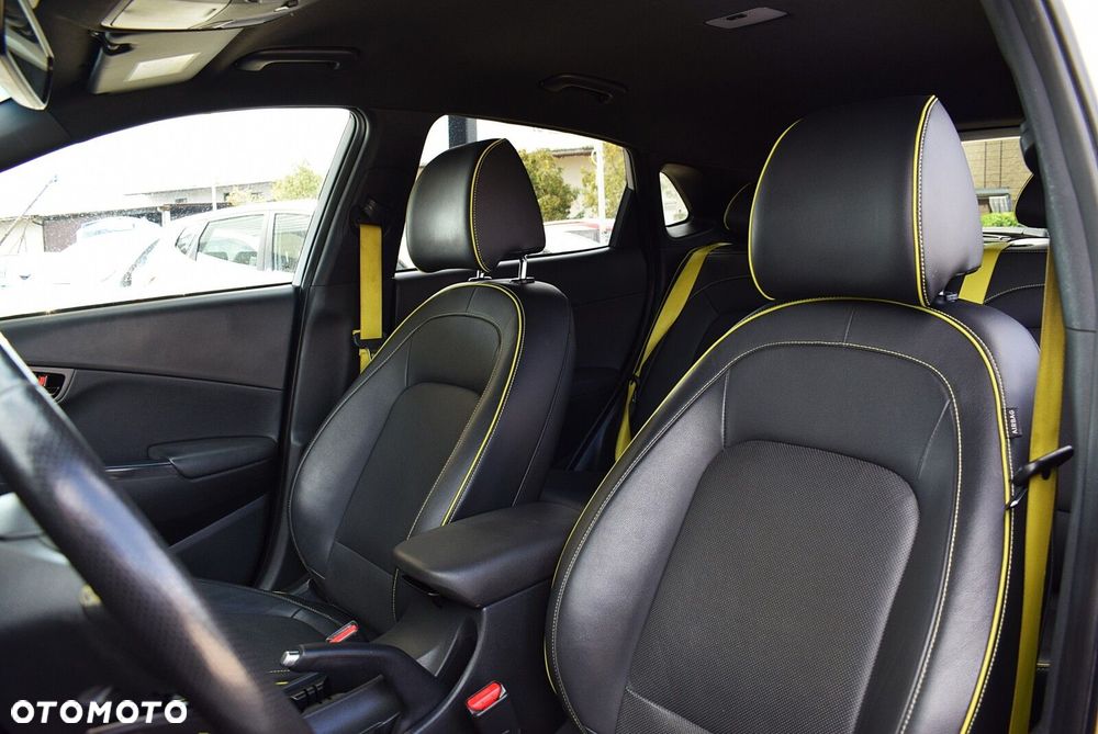 Hyundai Kona - 13