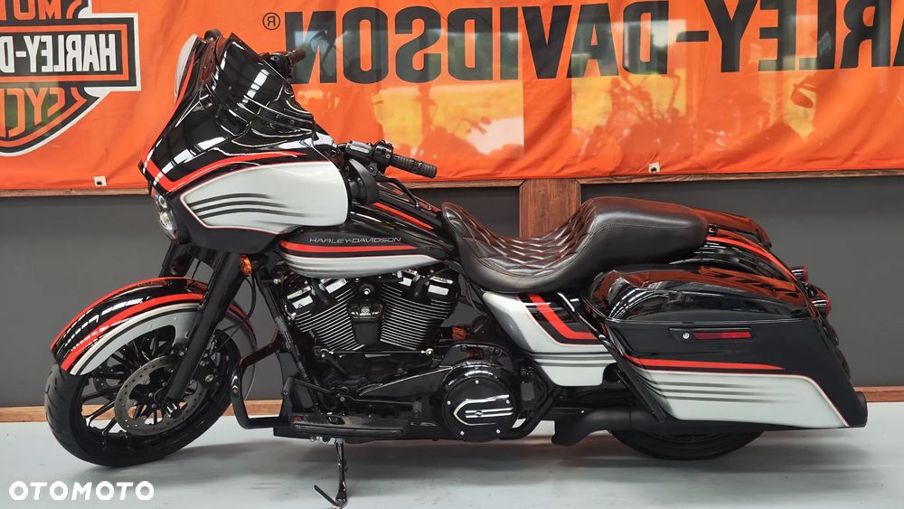 Harley-Davidson Touring Street Glide - 6