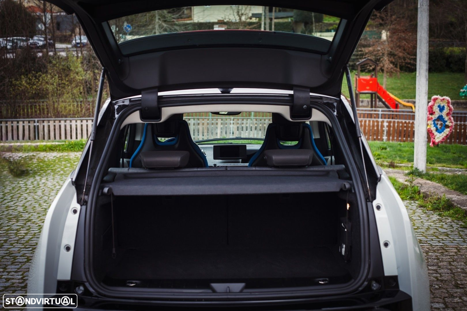 BMW i3 (120 Ah) - 12