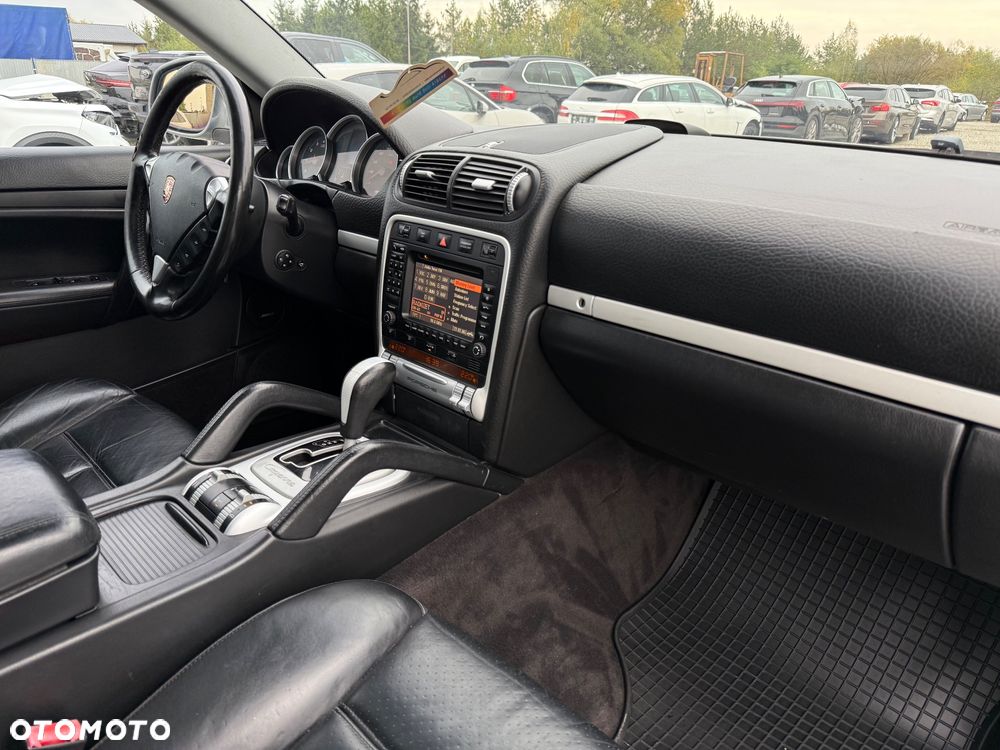 Porsche Cayenne S Tiptronic - 32