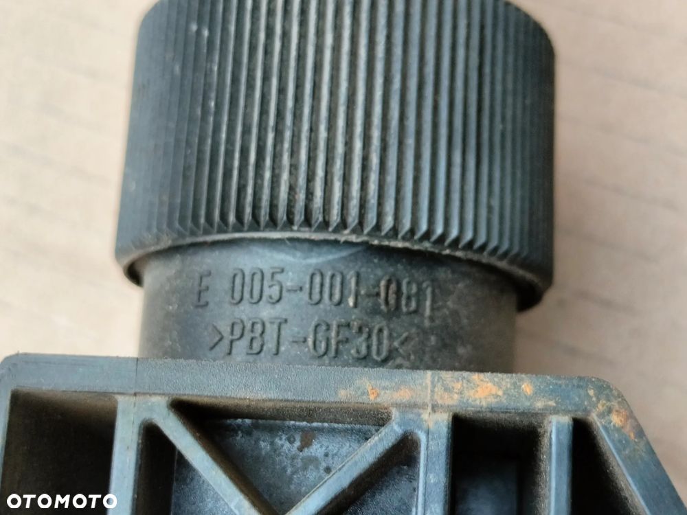 TOYOTA AVENSIS T27 T29 HAMULEC RĘCZNY ELEKTRYCZNY  MODUŁ 46300-05040 - 7