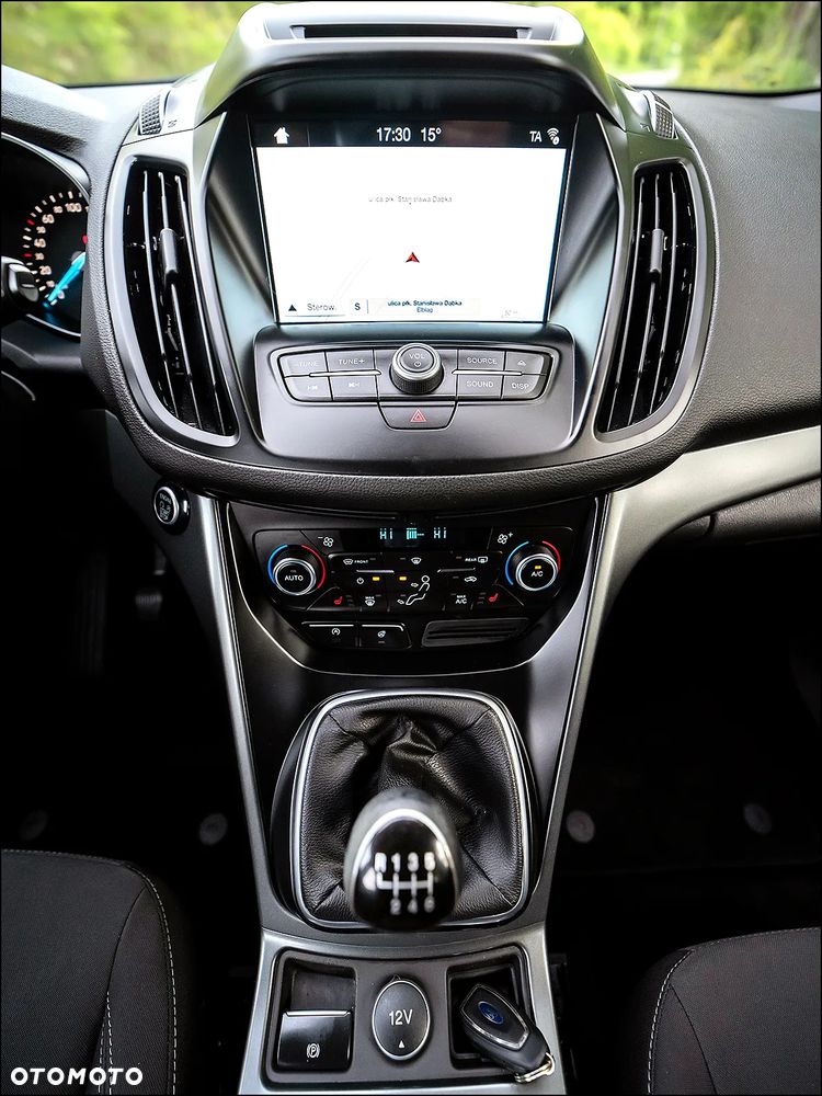 Ford Kuga - 24