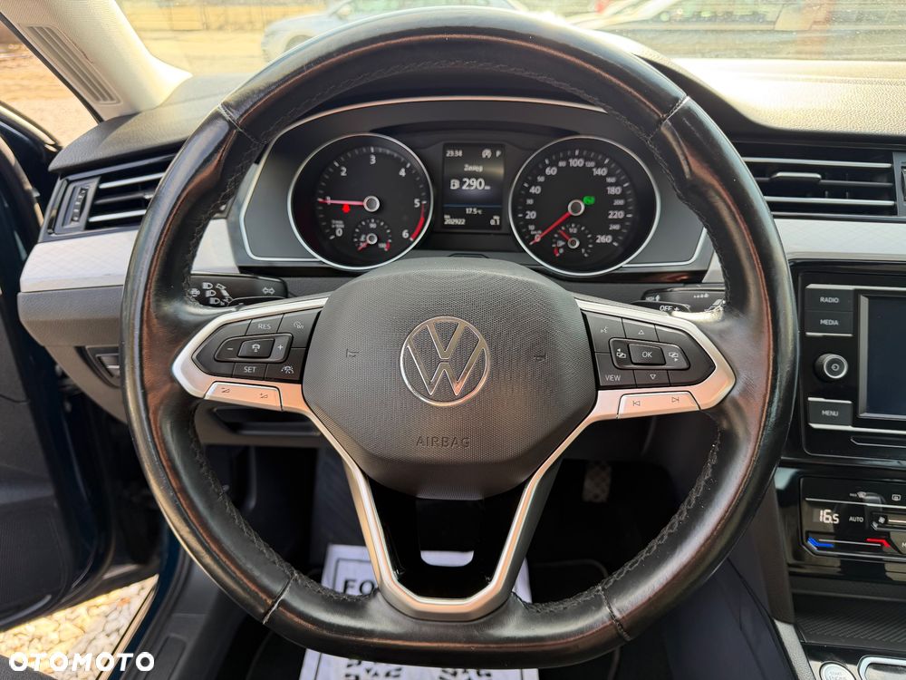 Volkswagen Passat 2.0 TDI EVO Business DSG - 24