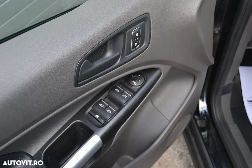 Ford Transit Connect - 7