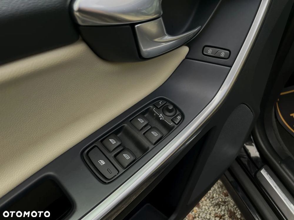 Volvo XC 60 D4 Geartronic Linje Inscription - 33