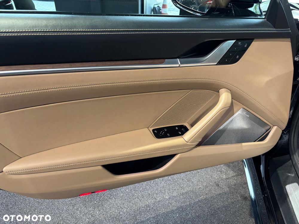 Porsche 911 Targa 4 - 11