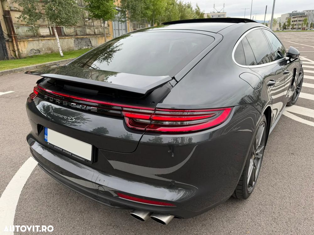 Porsche Panamera 4S - 3