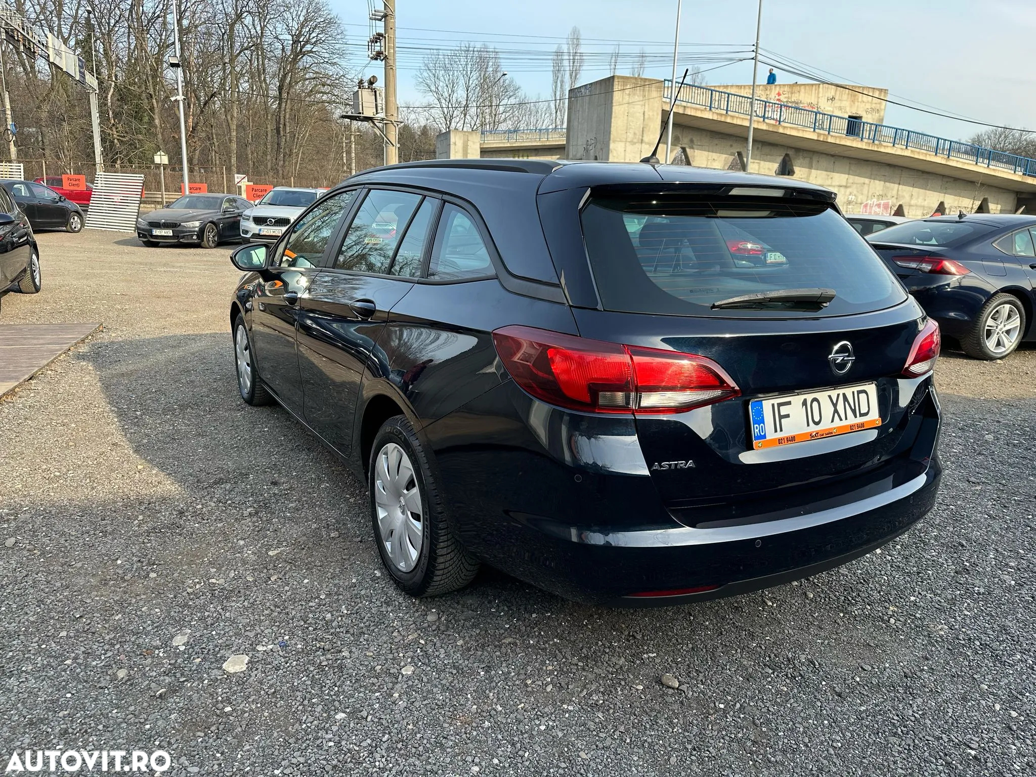 Opel Astra Sport Tourer Turbo 1.4 ECOTEC Dynamic - 4