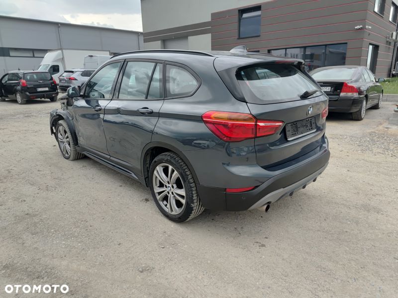 BMW X1 sDrive18i Advantage - 19