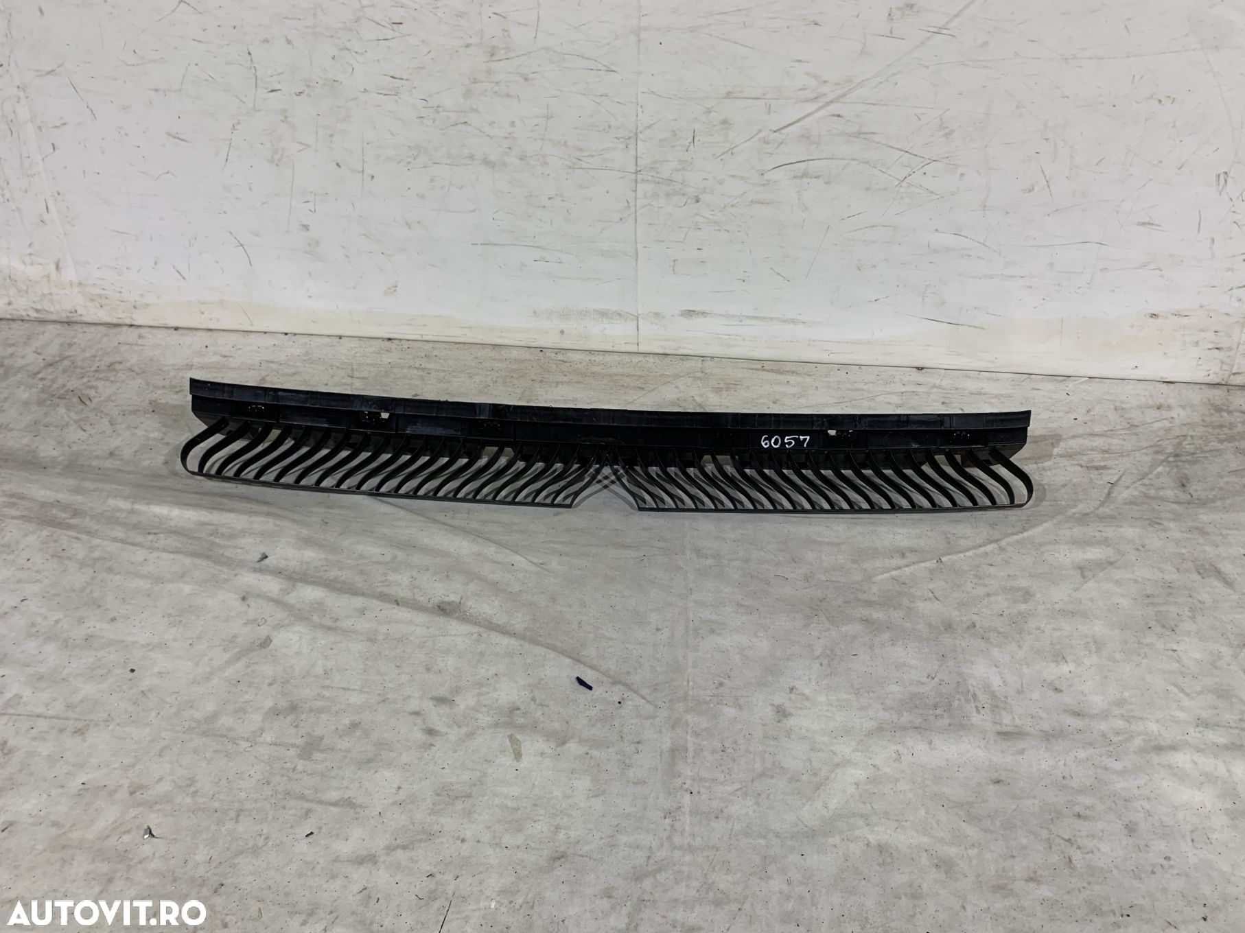 Suport central Bara spate, VW Golf 8, Hatchback, 2020, 2021, 2022, 2023, 2024, cod origine OE 5H6807863. - 1