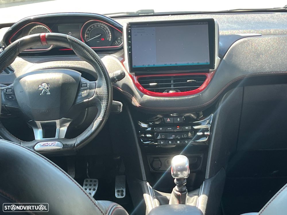 Peugeot 208 GTI 200 THP - 6