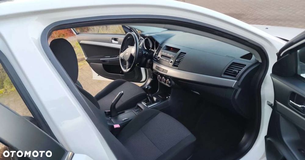 Mitsubishi Lancer - 29