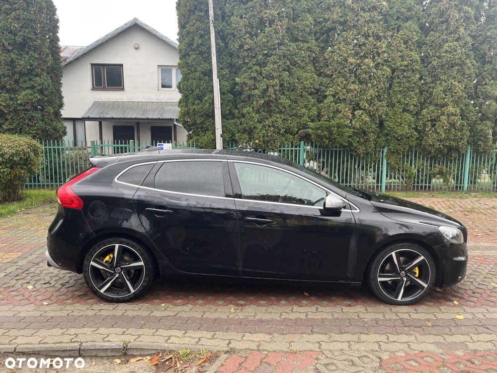 Volvo V40 T3 R-Design - 6