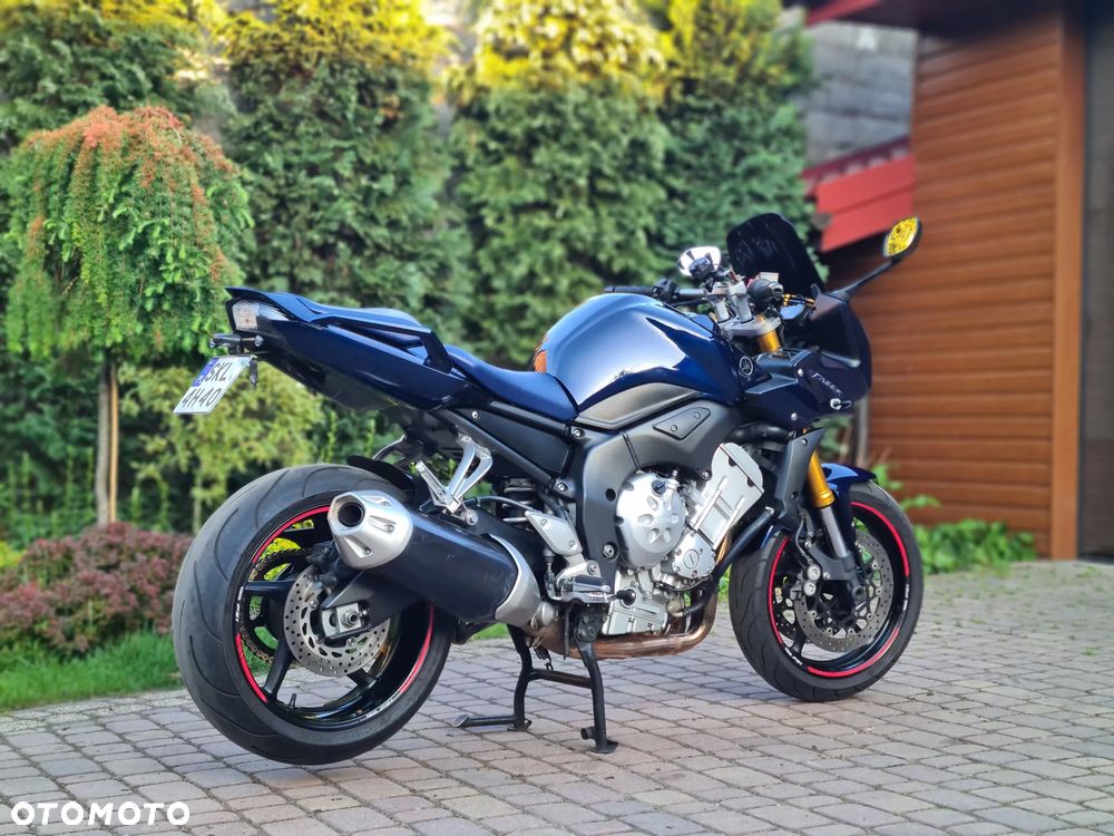 Yamaha FZ - 12