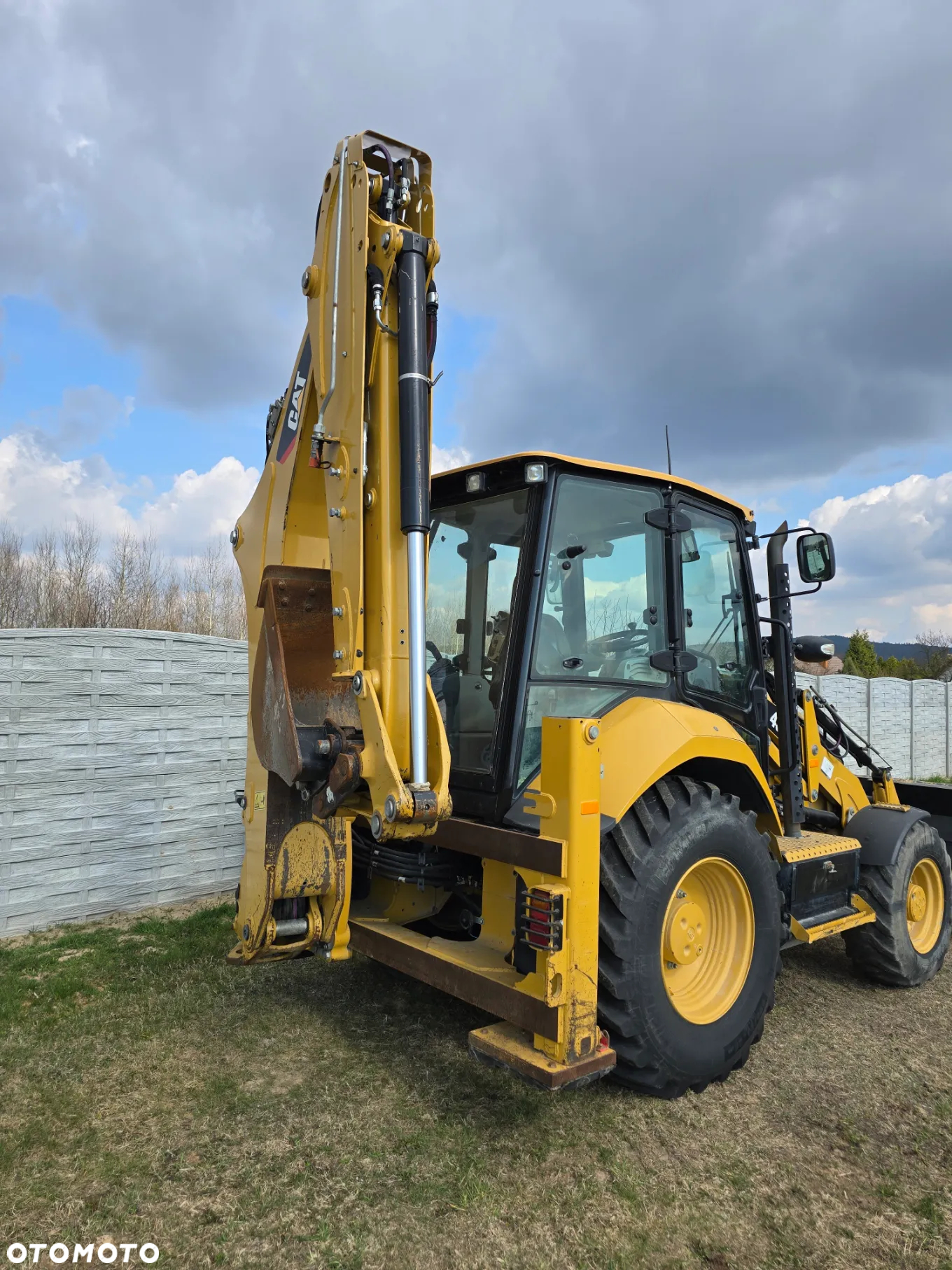 JCB - 10
