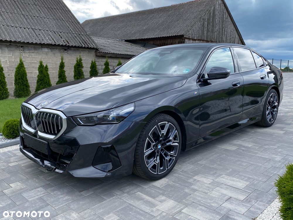 BMW Seria 5 520d xDrive - 4