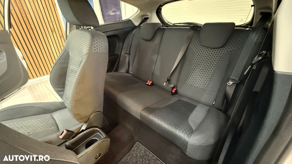 Ford Fiesta 1.6 TDCI Ghia - 17