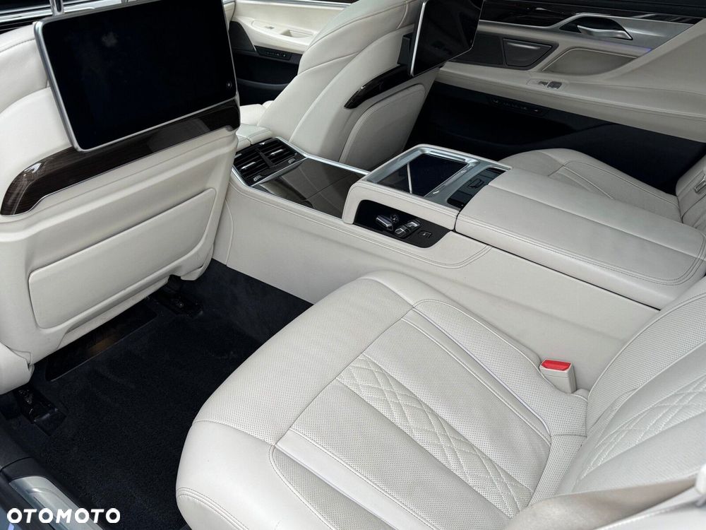 BMW Seria 7 - 20