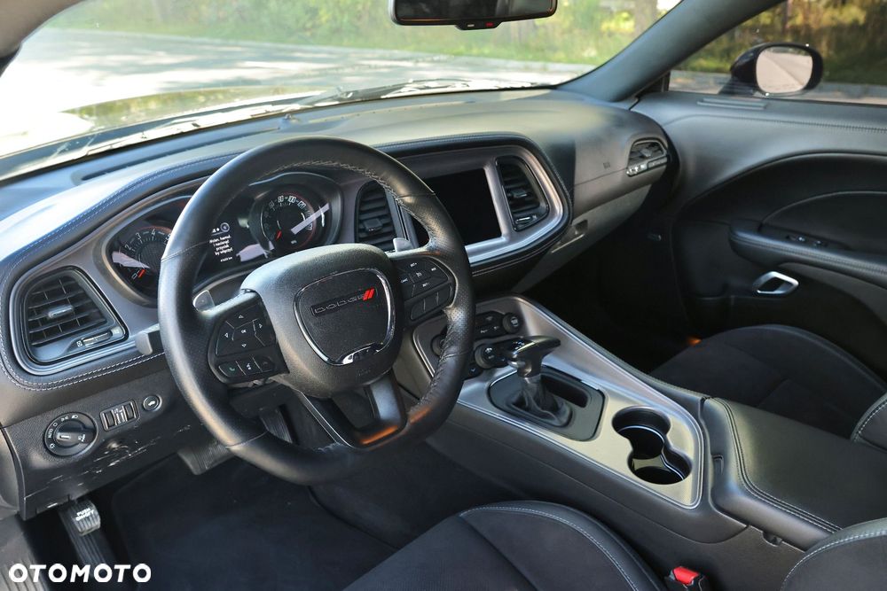 Dodge Challenger 5.7 R/T - 20