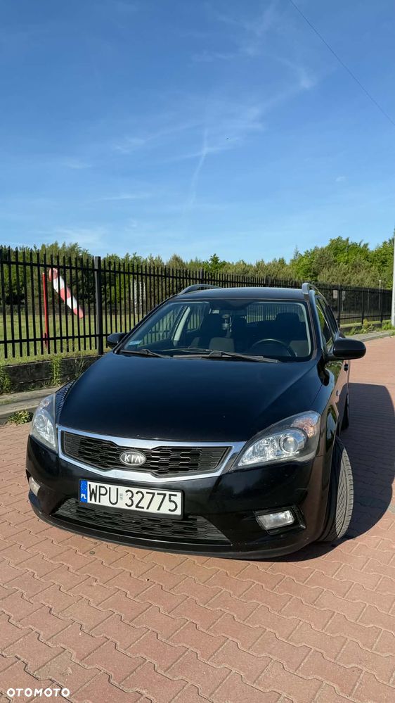 Kia Ceed 1.6 Crdi Comfort + - 1