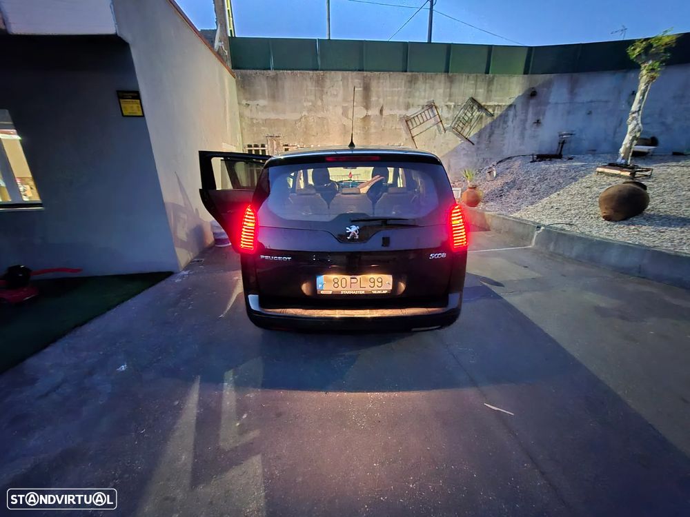 Peugeot 5008 - 2
