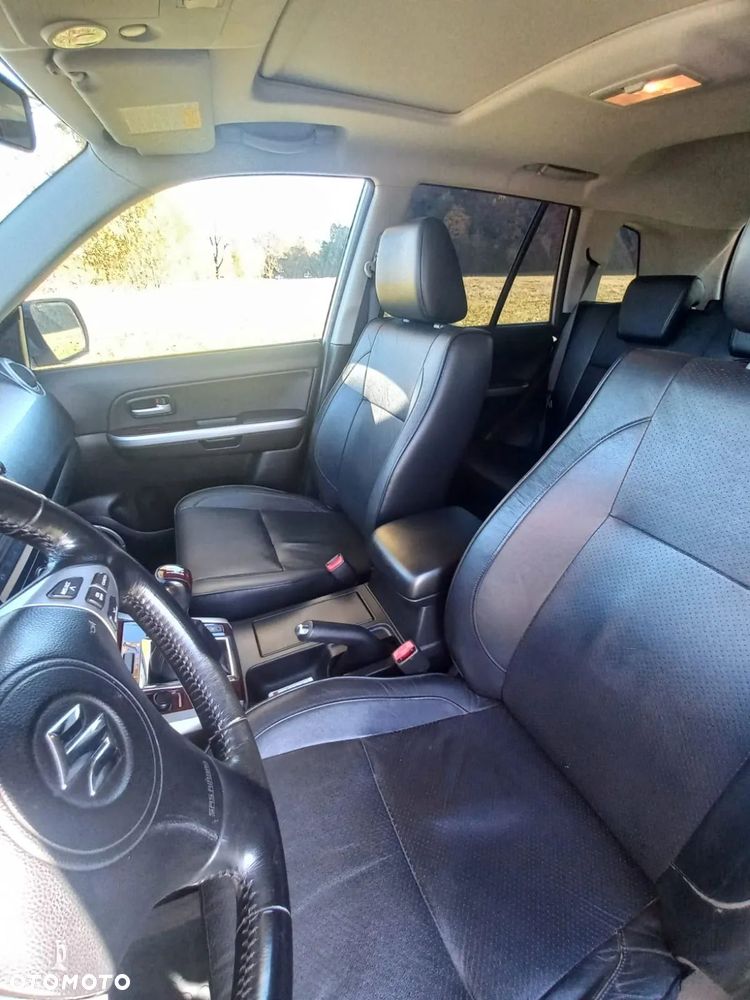 Suzuki Grand Vitara 2.0 - 16