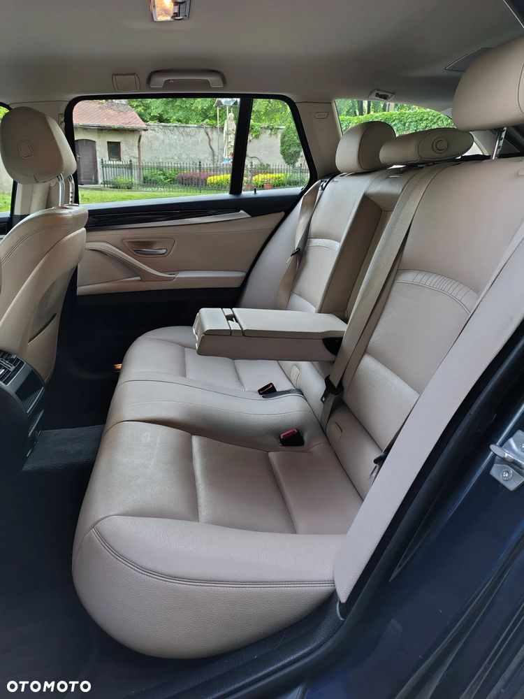 BMW Seria 5 518d Luxury Line - 13