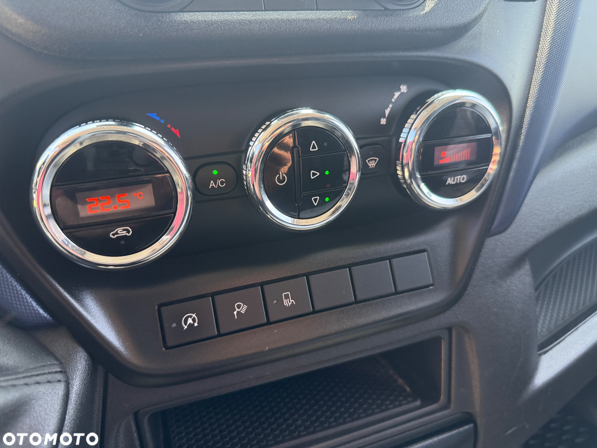Iveco 2022/Daily 35-140 A8V/MAXI/ Automat Hi-Matic/full LED reflektory/Klima/PDC/tempomat/fotel comfort - 26